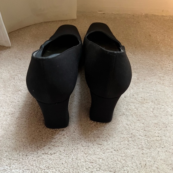 Stuart Weitzman Great Condition Black Heels - Picture 3 of 5